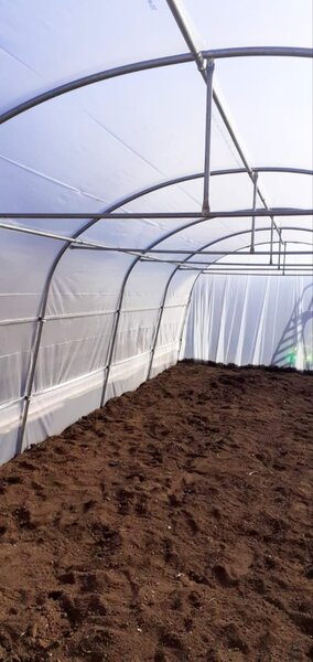 Solar de gradina cu aerisire pe ambele laterale , dimensiune 10m/4m/2.5m